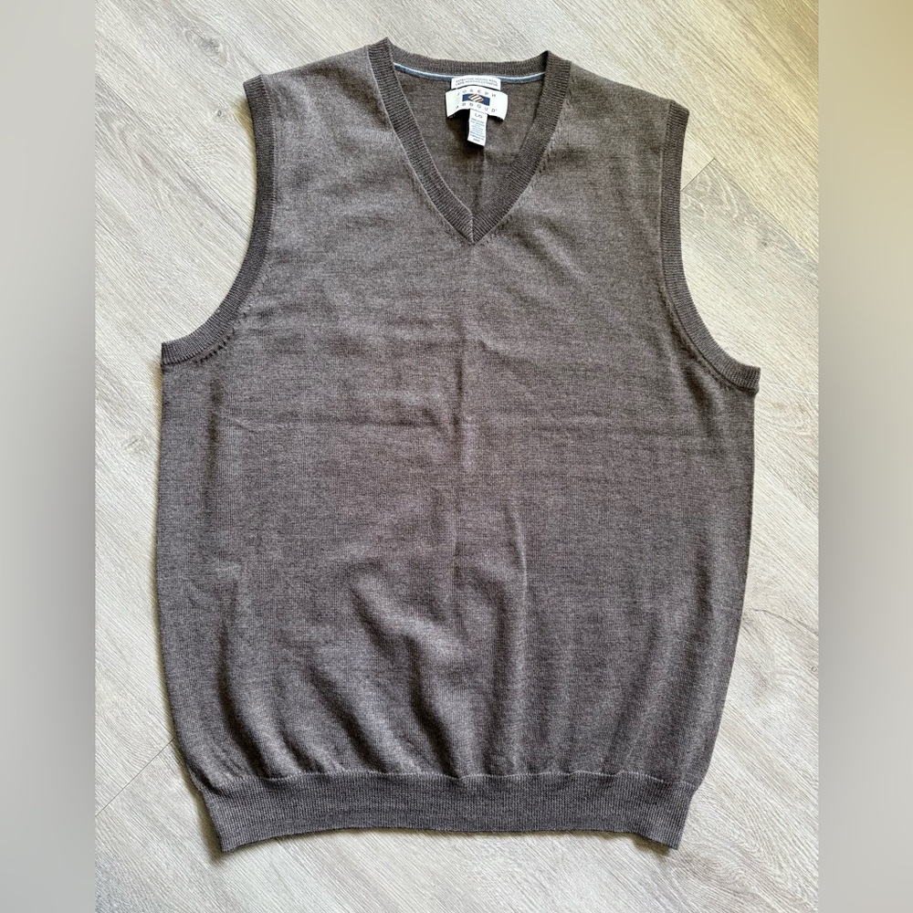 23. BNWOT Joseph Abboud Brown V-Neck Sweater